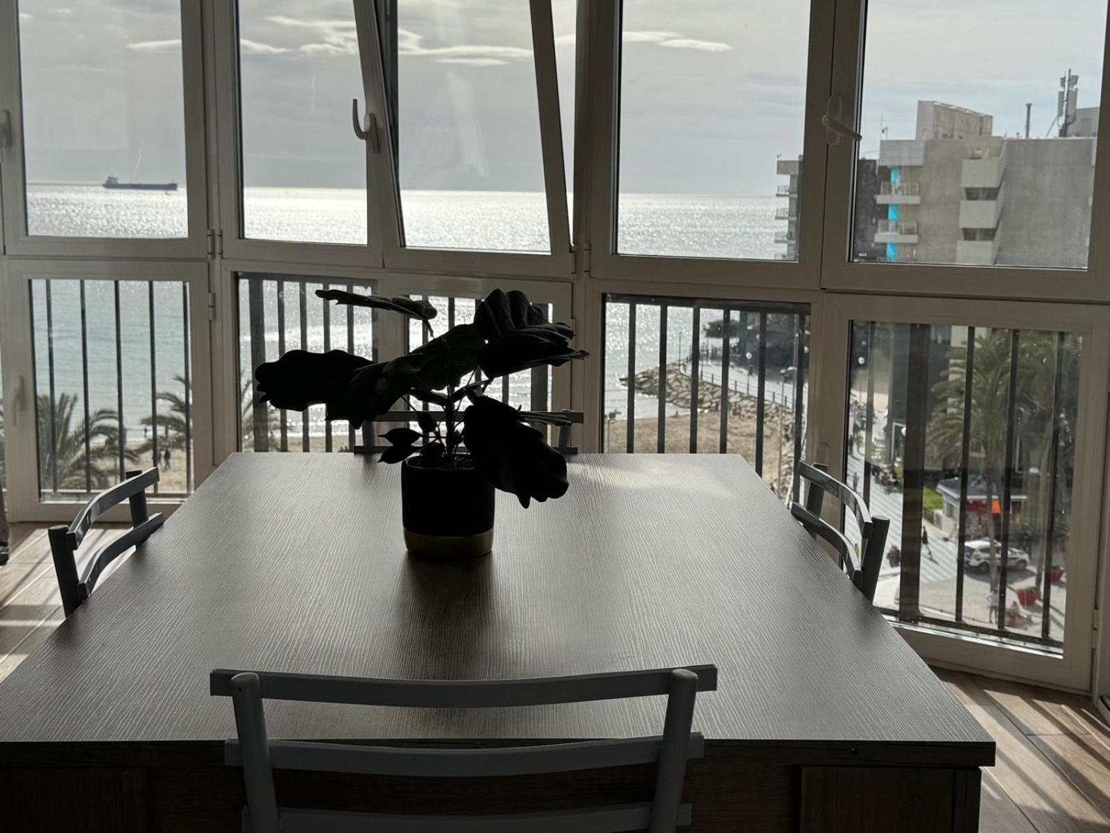 Apartamentos Playa Postiguet Аліканте Екстер'єр фото