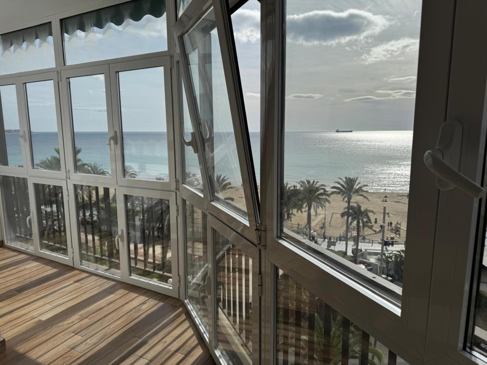 Apartamentos Playa Postiguet Аліканте Екстер'єр фото