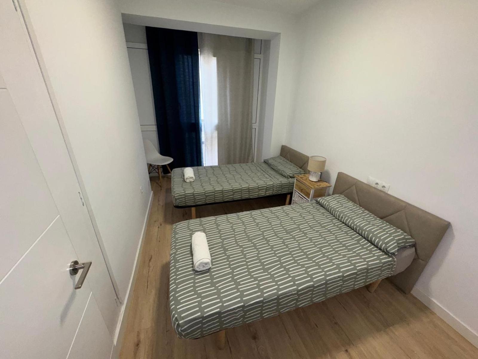 Apartamentos Playa Postiguet Аліканте Екстер'єр фото